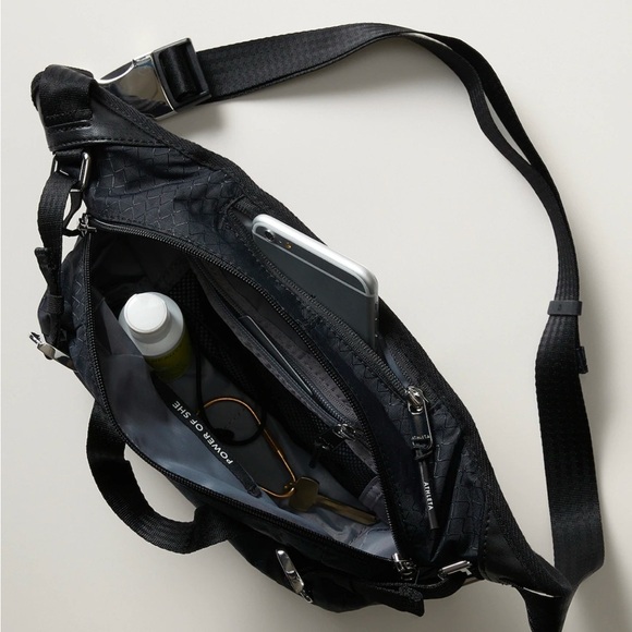 Athleta EXCURSION LARGE BELT BAG NWT - Picture 6 of 10